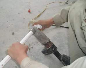 陈巴尔虎漏水维修电话